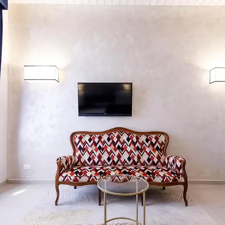 Godenano - Pool&restaurant Country house